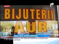 Un ginecolog din Craiova i-a cerut unei paciente sa isi vanda bijuteriile pentru a-l putea plati