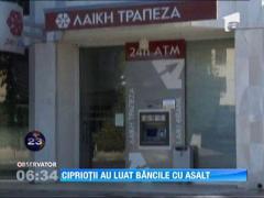 PANICA: Cipriotii au luat cu asalt bancomatele