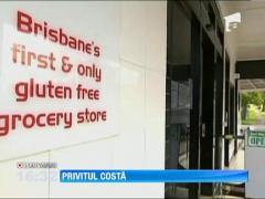 Australia: Magazinul in care se plateste si PRIVITUL!