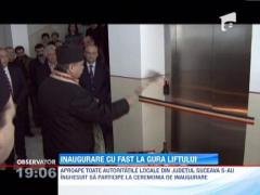 Se intampla in Romania: Inaugurare cu mare fast a unui simplu lift