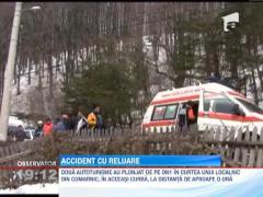 Doua autoturisme au plonjat de pe DN1 in curtea unui localnic din Comarnic