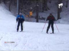 Zeci de turisti au luat cu asalt partiile de pe Valea Prahovei