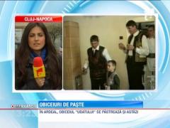 Obiceiuri romanesti de Paste: udatul fetelor cu parfum