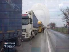 Coada de 20 de kilometri la Vama Nadlac: peste 1.000 de TIR-uri asteapta sa iasa din tara