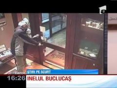 Una dintre cele mai penibile tentative de jaf. Un britanic a inghitit un inel de 3.200 de dolari