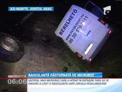 Basculanta rasturnata dupa ce a incercat sa evite un microbuz