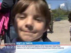 Drift cu tancul. Utilajul militar a facut furori la Ziua Fortelor Terestre