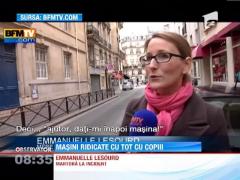 Doua masini parcate ilegal au fost ridicate cu tot cu copii, in Franta