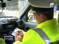 INCREDIBIL!!! Doi politisti au condus, mai bine de 20 de ani, masinile de interventie fara permis auto