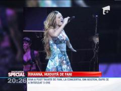 OBSERVATOR SPECIAL: Rihanna, huiduita de fani