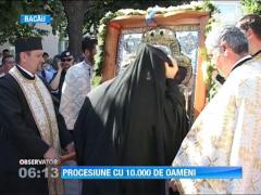Procesiune in premiera pe strazile din Bacau