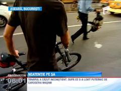 A intrat cu bicicleta intr-o masina de teren, din neatentie