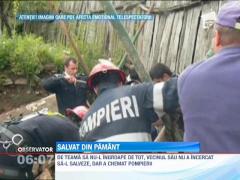 Un barbat din Resita s-a ales cu picioarele rupte, dupa ce a cazut intr-o groapa