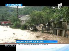 Mai multe localitati din Maramures au fost maturate de viituri