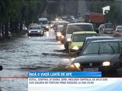 Un iesean, surprins de o viitura pe camp, a murit la spital