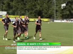 Thomas Neubert ii alearga pe ros-albastrii, in Austria