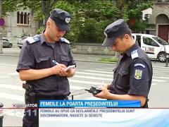 Zeci de femei au protestat in fata Palatului Cotroceni