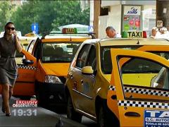 Taximetristii-pirat s-au mutat de la Aeroportul Otopeni la Gara de Nord