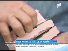 Un roman, singurul mester din SUA care produce suveniruri cu Statuia Libertatii