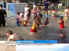 "Mare balaceala" de la Galati! Sute de persoane s-au racorit in fantana arteziana din oras