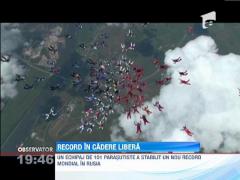 O "floare" cu 101 petale a inflorit deasupra unui oras din Rusia