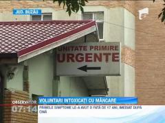 Voluntari intoxicati cu mancare