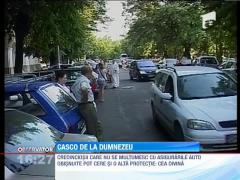 Oradea: Slujba speciala pentru sfintirea autoturismelor