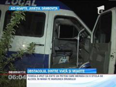 O soferita care a incercat sa evite o femeie beata a lovit in plin un microbuz