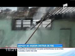 Flacari uriase au cuprins un depozit de componente de frigidere din Gaesti!
