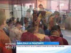 Luna august, cea mai aglomerata la serviciul pasapoarte