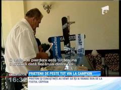 Prietenii isi iau ramas bun de la campionul Costica Stefanescu