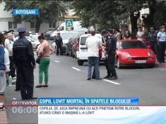 IMAGINI SOCANTE! Copil lovit mortal de o masina, in timp ce se juca in spatele blocului