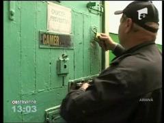 Detinut, injunghiat la Poarta Alba