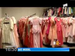 Un barbat i-a daruit sotiei sale cate trei rochii in fiecare zi, timp de 56 de ani