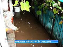 O viitura puternica a lovit localitatea Zorleni, in judetul Vaslui