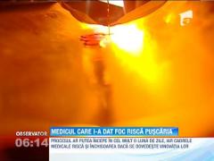 Medic urmarit penal pentru ca si-a ars pacienta pe masa de operatie