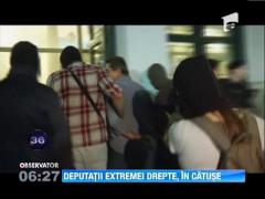 Cinci deputati din partidul de extrema dreapta Zorii Aurii din Grecia, in catuse