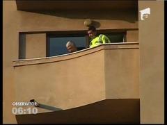 A sarit de la etajul patru, pentru a scapa de inchisoare. A ajuns la spital