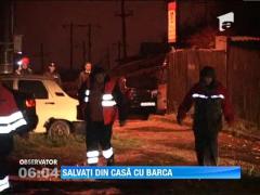 O ploaie torentiala a inundat mai multe strazi din Pitesti