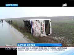 Doua autocare s-au rasturnat, in tara, din cauza vremii urate