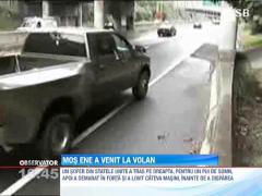 Un sofer somnoros si morocanos a facut ravagii in trafic