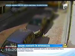 Bucureşti: Trei maşini au fost avariate, după ce un taximetrist nu a acordat prioritate