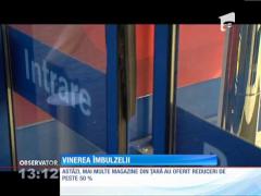 Oamenii s-au îmbrâncit pentru a prinde reducerile de Black Friday