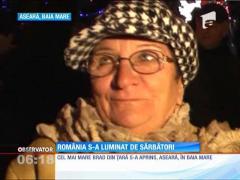 S-au aprins luminile de Crăciun!