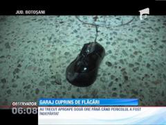 Garaj cuprins de flăcări în Botoşani
