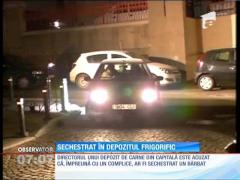 INCREDIBIL! Un bărbat a fost sechestrat în depozitul frigorific