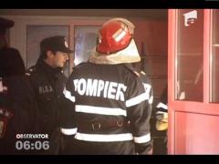 Copii şi măicuţe, evacuaţi din cauza unui incendiu puternic