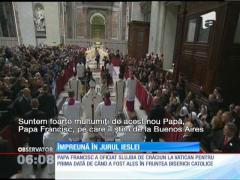 Papa Francis a susținut prima sa slujbă de Crăciun