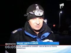 Un PUSTNIC a fost salvat dintr-o grotă din Vâlcea