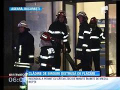 Clădire de birouri din Pipera distrusă de flăcări